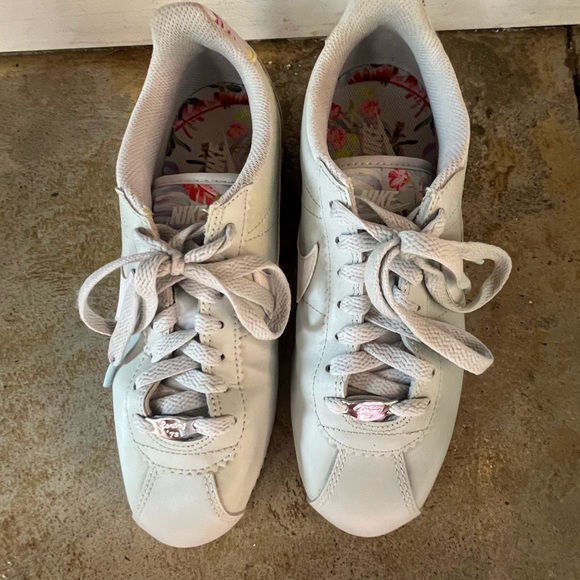 Classic Cortez 'Pure Platinum' - Size 7 - Picture 9 of 10